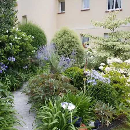 Et Les Hauts De Sophia